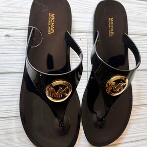 Michael Kors Women's Flat Black Flip Flops with Gold Logo  Sz 9